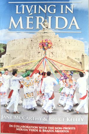 [Living in Merida book cover]